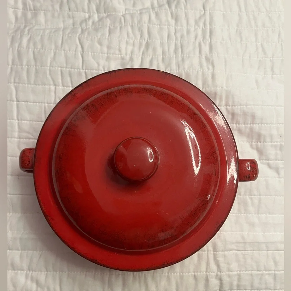 De silva two handled Terra cotta casserole dish with lid